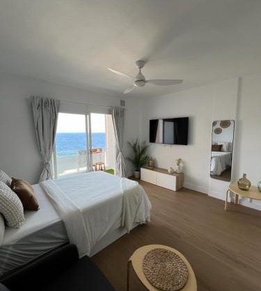 LĀ KAI - Piso Carabelas