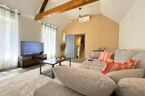 L'Atelier - By BEST KEYS - Duplex Haut de Gamme - Entièrement Climatisé - Centre-Ville - Netflix & WiFi Fibre - Machine à Café Nespresso - Check-in Autonome - Parking Gratuit à Proximité - Calme & Confort Premium