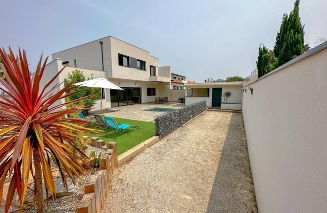 L'Attrape Rêves - Four Bedroom House, Sleeps 10