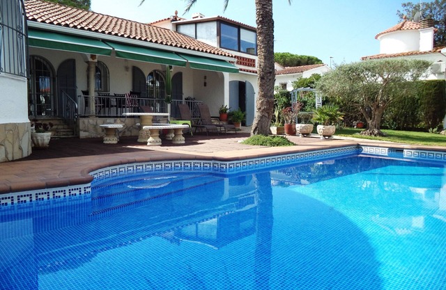 L'escala: House/Villa - L'escala