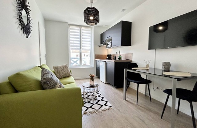 L'Escale: Your romantic cocoon in Fort-Mahon-Plage!