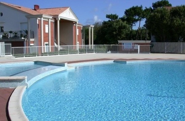 L'Hollywood Zen - One Bedroom Apartment, Sleeps 4