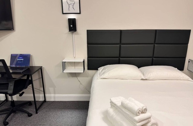 L212 · The Lack - Queen Suite - A12