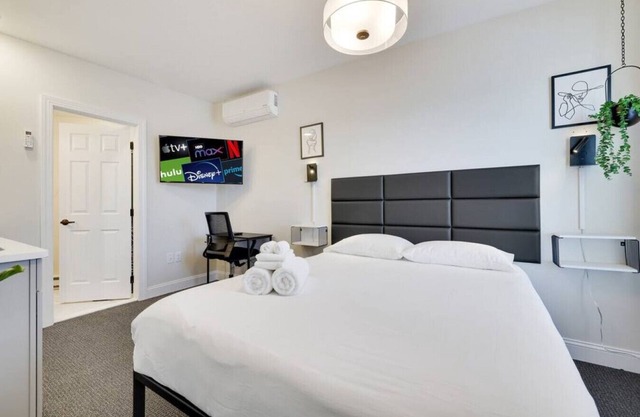 L312 · The Lack - Queen Suite - B12