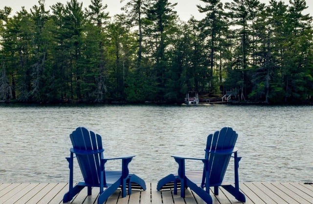 La Belle Vue - Beautiful Sunsets on Long Lake