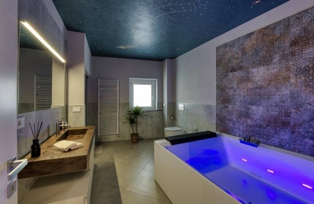La Cantina Rent Rooms - Deluxe Suite with Jacuzzi