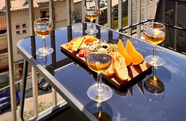 La Capucine - Bright with balcony and parking space