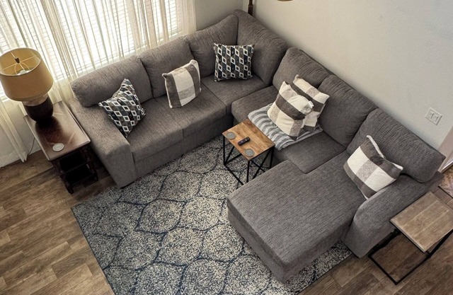 La Casa Amarilla, furnished rental