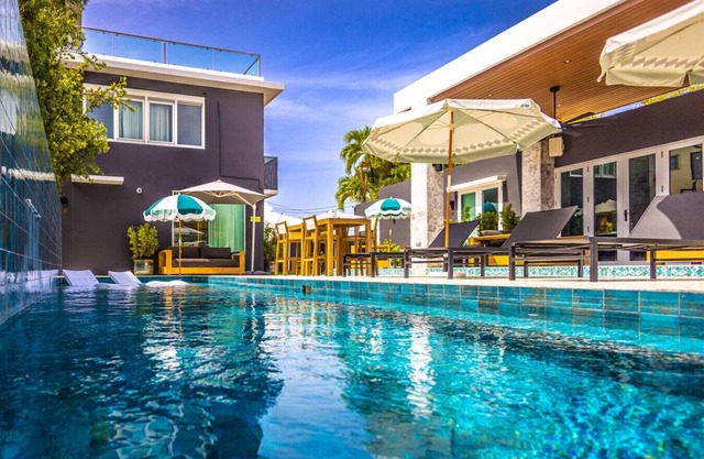 La Chanel | QueenRoom+Pool |Resort Vibe Near Beach