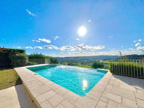 La Dolce Vita, vue et piscine à débordement