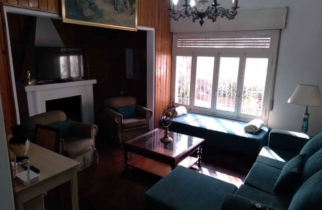 "La Dorada", Whole Family House in nice residential area