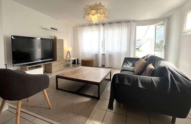 La Forêt Fouesnant, bright apartment 6 pers, centre village on foot