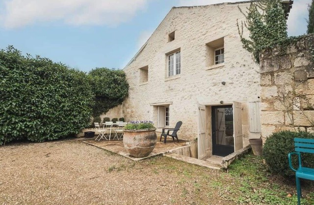 La Garde: nice cottage of character for 4/5 pers