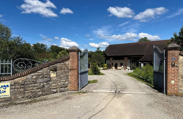 La Grange de Félix, country cottage with swimming pool
