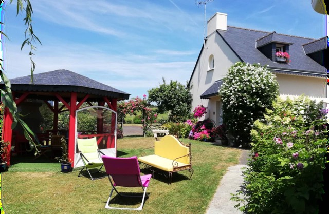 La JacoBinic is a charming gite set between land and sea, 1.5 km from the beaches.