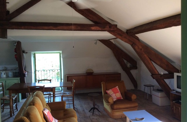 La Jolie Maison - Attic Apartment - min 7 days