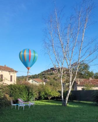 La jolie Vue et La Maison de la Tour- Cordes-sur-Ciel