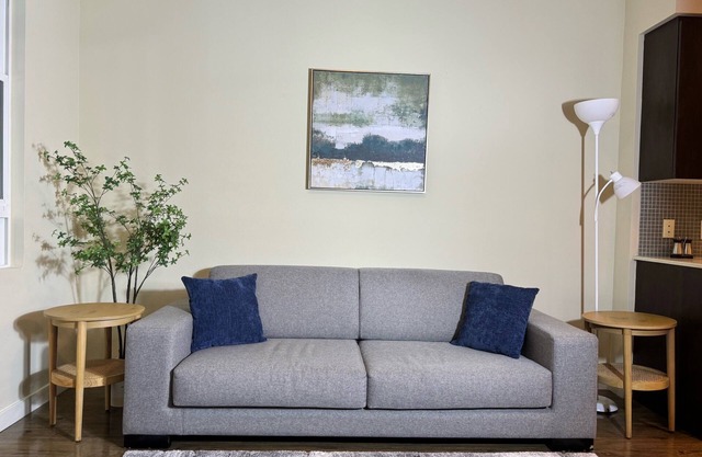 LA Luxe Retreat: 1-Bedroom Haven by Beverly Hills