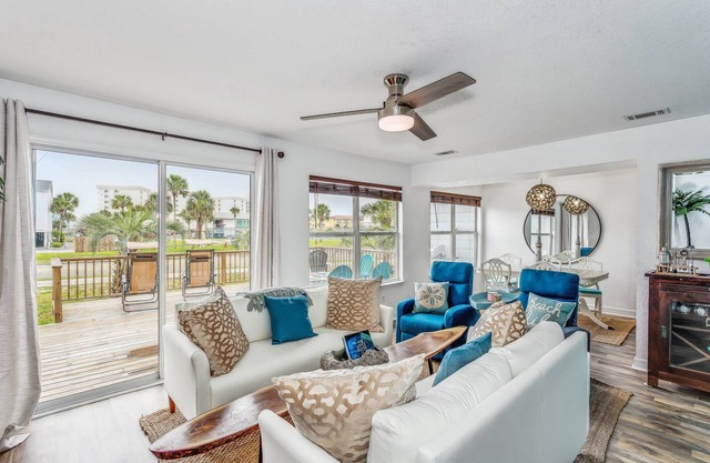 La Margarita |Recently Updated 2BR Townhome |End Unit |Huge Open Deck |Short Walk To The Beach
