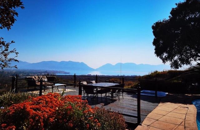 La Montagne Guest Lodge