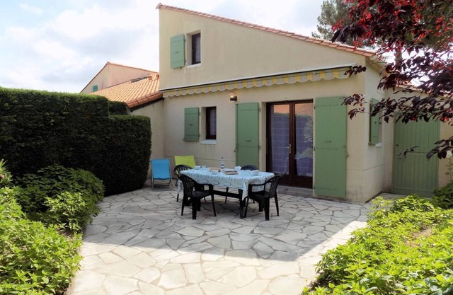 La Palmyre - BRIGHT TERRACED VILLA - garden - SHARED POOL