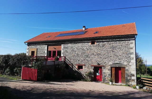 La Picote, large gite for 15 people in a quiet, green setting