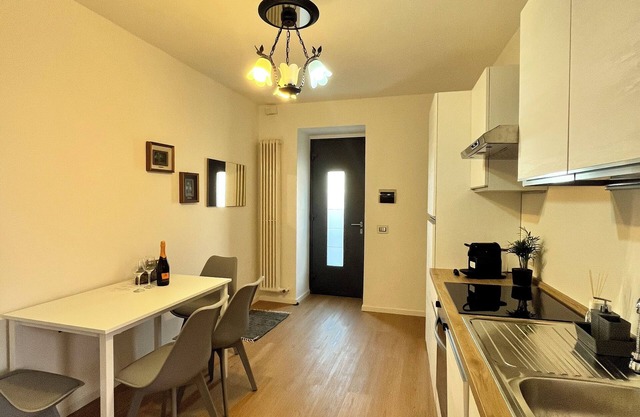 La Rosa - Comfort & Charm in the Town Center
