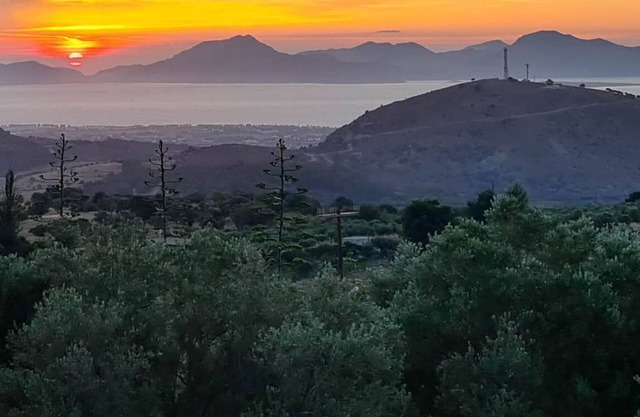 La Rosa Viola 2 level Private Pool Jacuzzi Sea view Villa Rosa