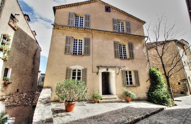 La Vicomtesse de Seillans