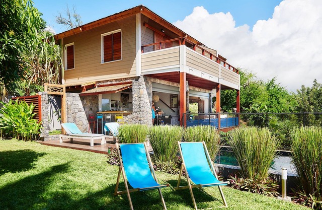 La villa Paille en Queue 4p: luxury villa with swimming pool and sea view in Saint-Gilles