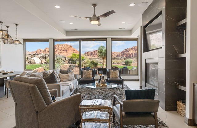 La Vista Encanto #14: 2 Miles from Tuacahn Atmosphere