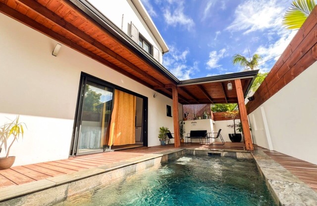 La Willa, swimming pool and private parking! Sea and footpath access