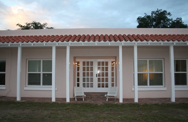 Labyrinth Retreat in Truth or Consequences Cozy and Comfortable Home for 4!