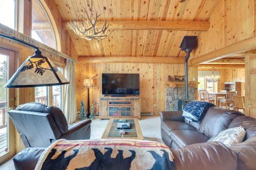 Lake and Mtn Views Spectacular Grand Lake Home