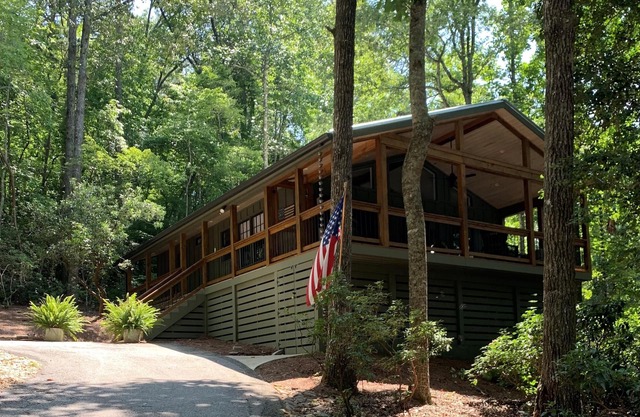 Lake Burton Cabin for Rent