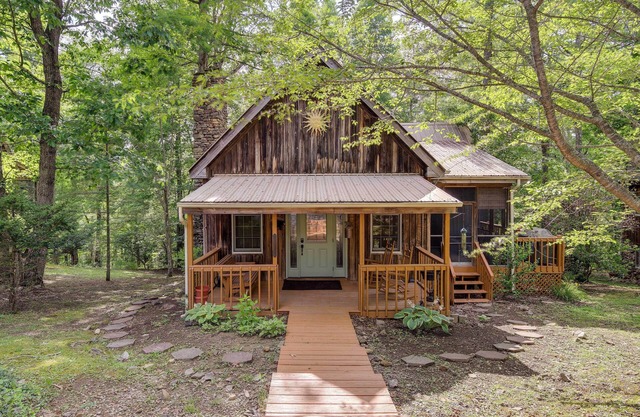 Lake Cumberland Resort Cabin w/Community Perks!