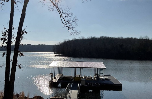 Lake Egypt, Lake Front Home Steps Away From the Water