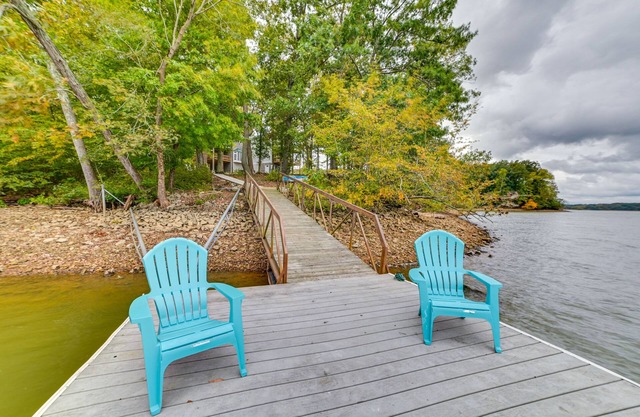 Lake Escape in Cadiz w/Dock: Families Welcome!