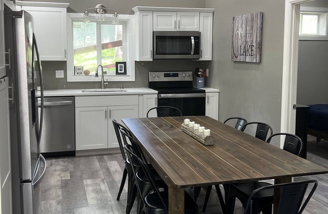 Lake Front Cabin with Dock & Lake Toys-Sunrise Beach