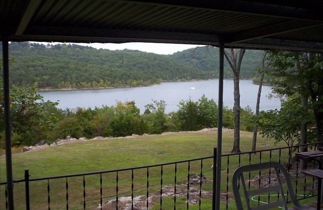 Lake Front Vacation Home Located on Table Rock Lake
