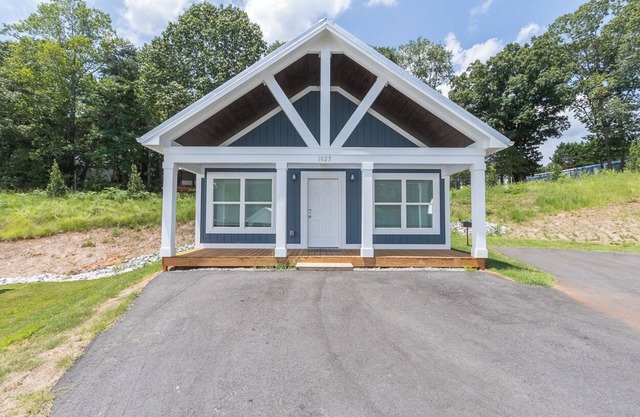 Lake Hartwell Cabins-15 Minutes to Clemson-Near Green Pond Landing