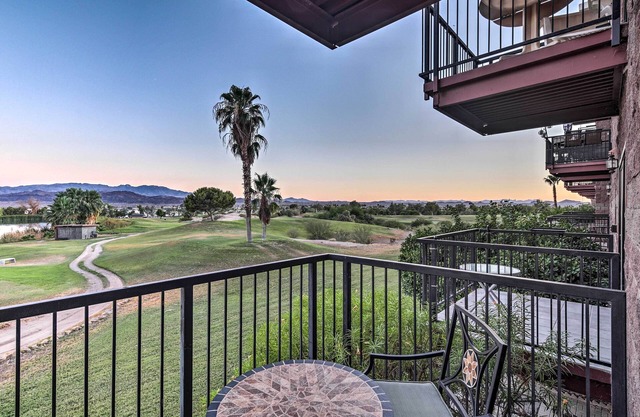 Lake Havasu Getaway w/Golf Course & Lake Views!