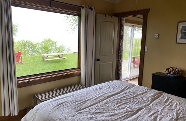 Lake House Cottage on the lake