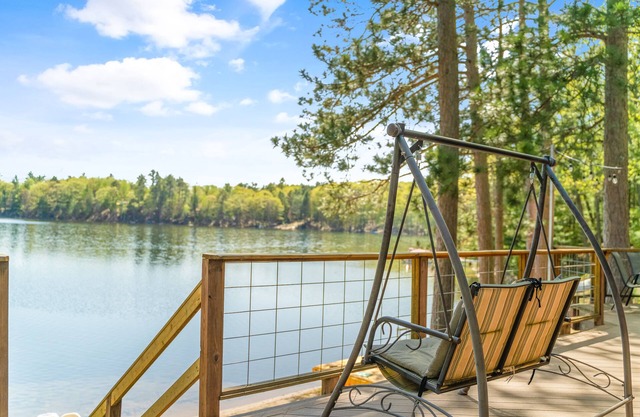 Lake House&Pet-Friendly&Trail Access&WIFI