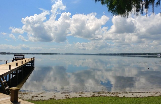 Lake Kerr Lakefront Retreat, private waterfront and dock, spacious home.