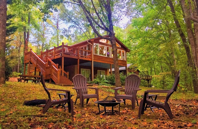 Lake Lanier Escape - Secluded Cabin on Quiet Cove with Two-Story Dock
