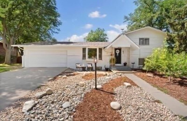 Lake Loveland Getaway - Private and Comfortable - Dog Friendly