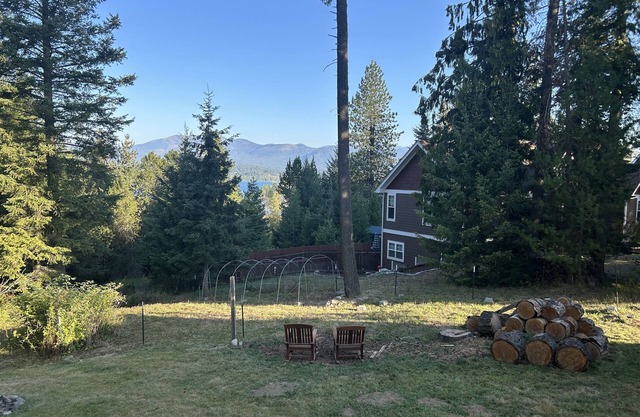Lake+Mountain Views - Secluded Lodge Retreat