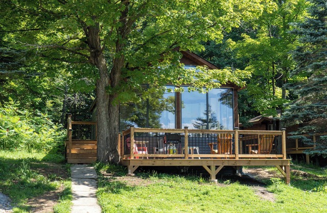 Lake Muskoka Deluxe 2-bdrm Cottage - Pier 100 #60