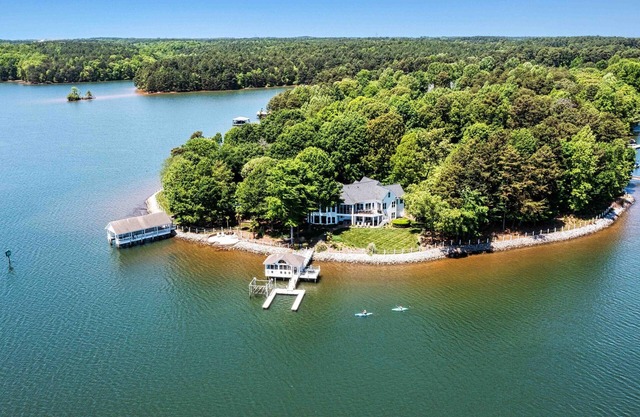 Lake Norman's finest luxury vacation rental. See-> https:/carolinahideaway.com